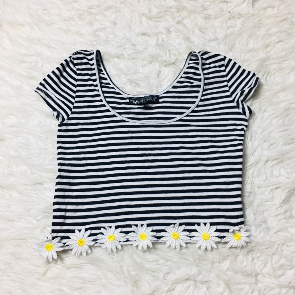 Almost Famous Crop Top Striped hem Sum Flower Size Medium